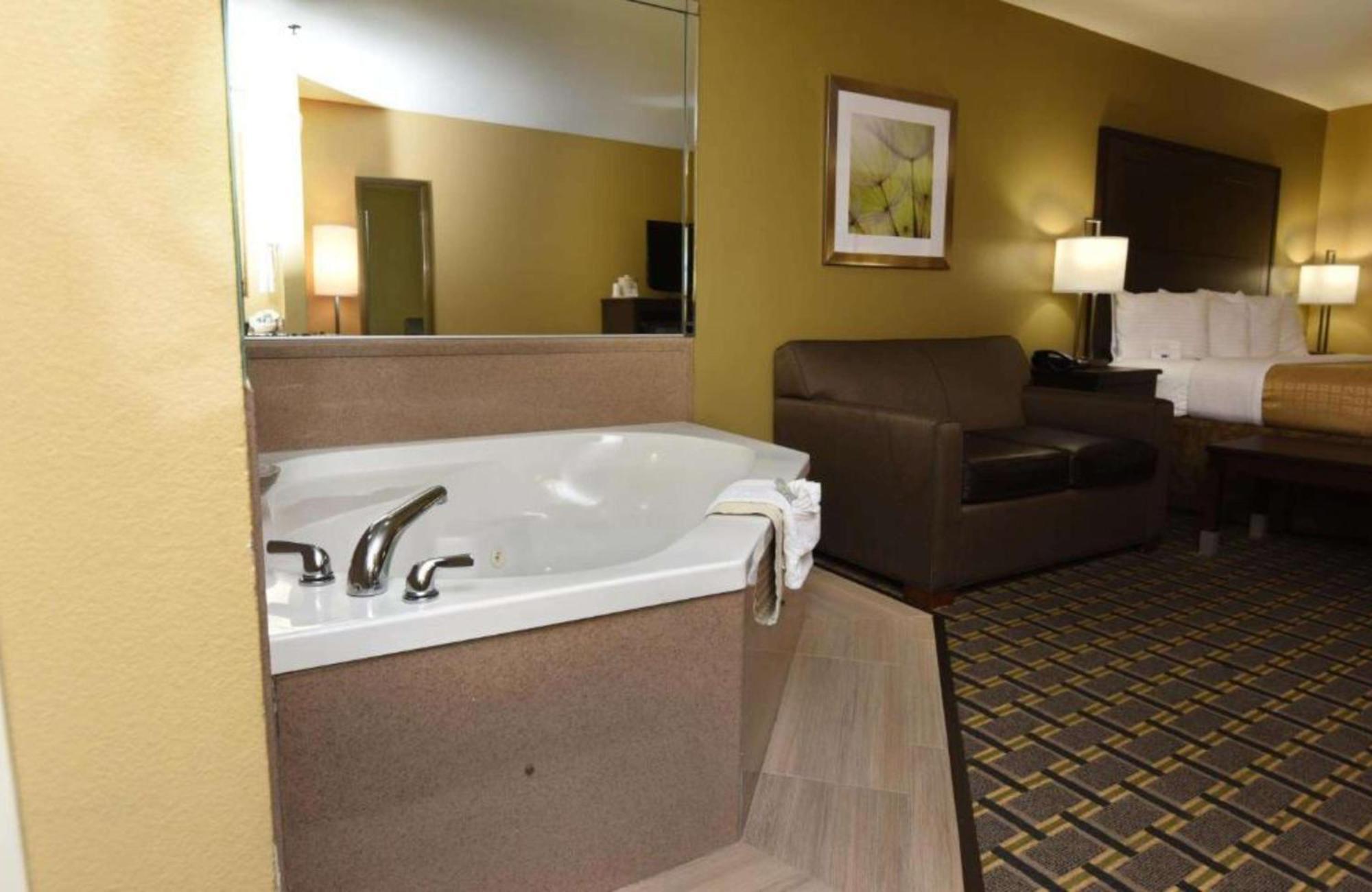 Best Western Zachary Inn Exterior photo