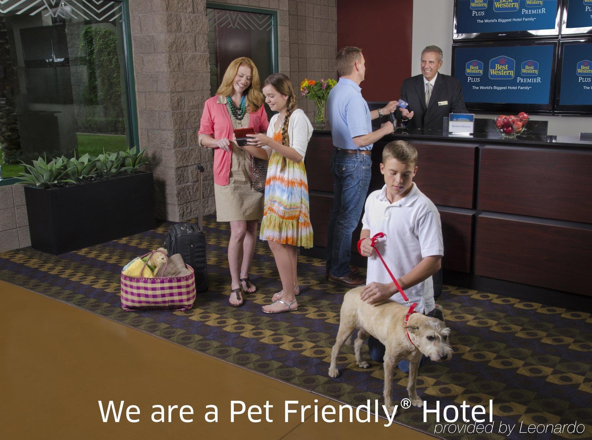 Best Western Zachary Inn Exterior photo