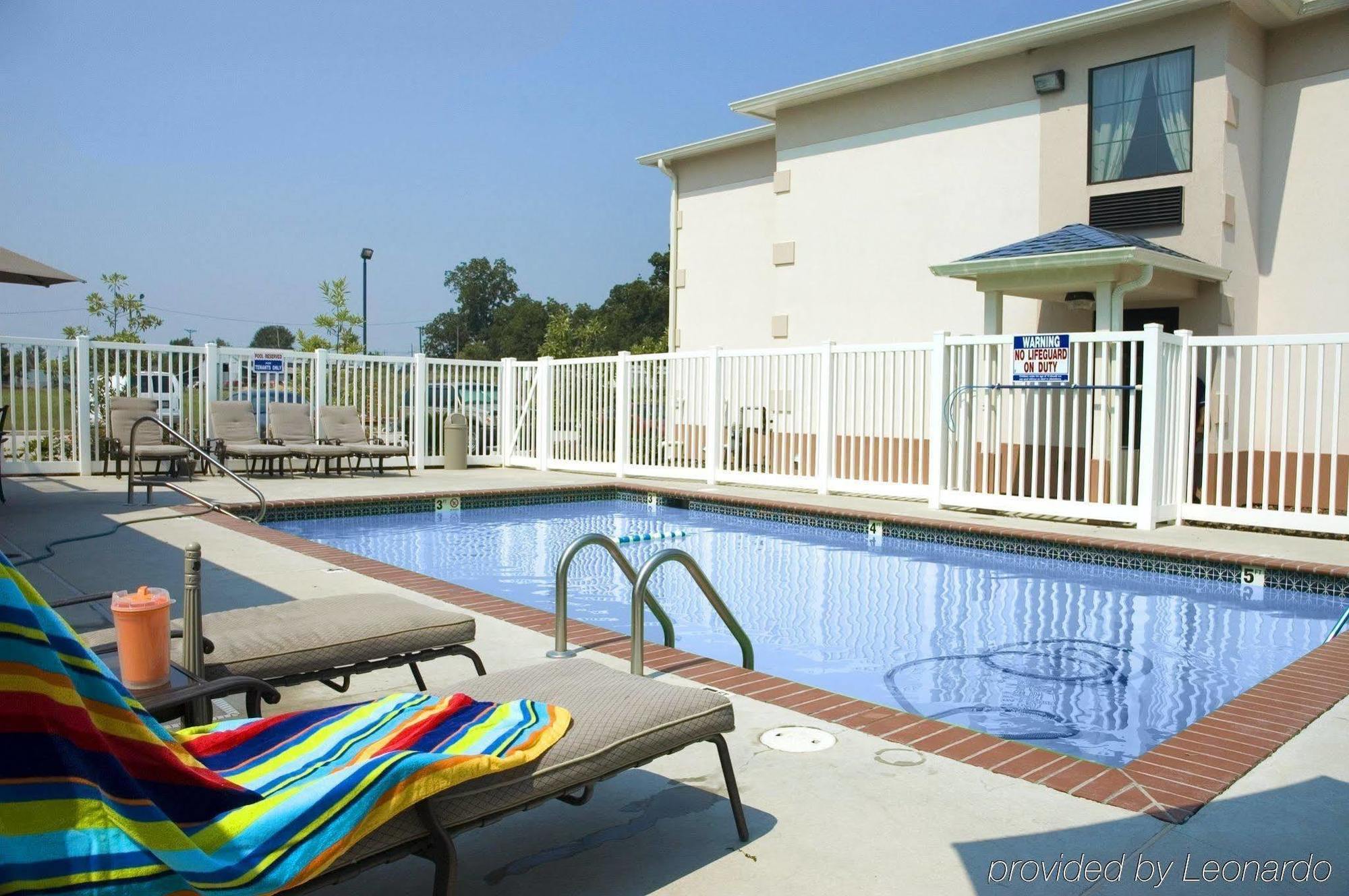 Best Western Zachary Inn Exterior photo